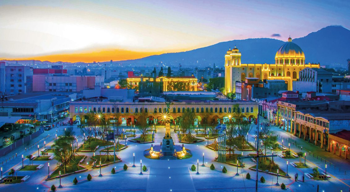 El Salvador de paso